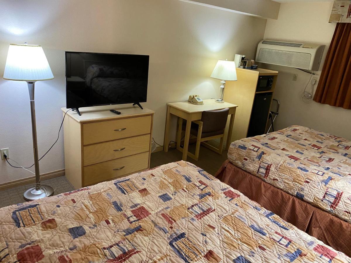 Lone Star Hotel North Battleford Extérieur photo