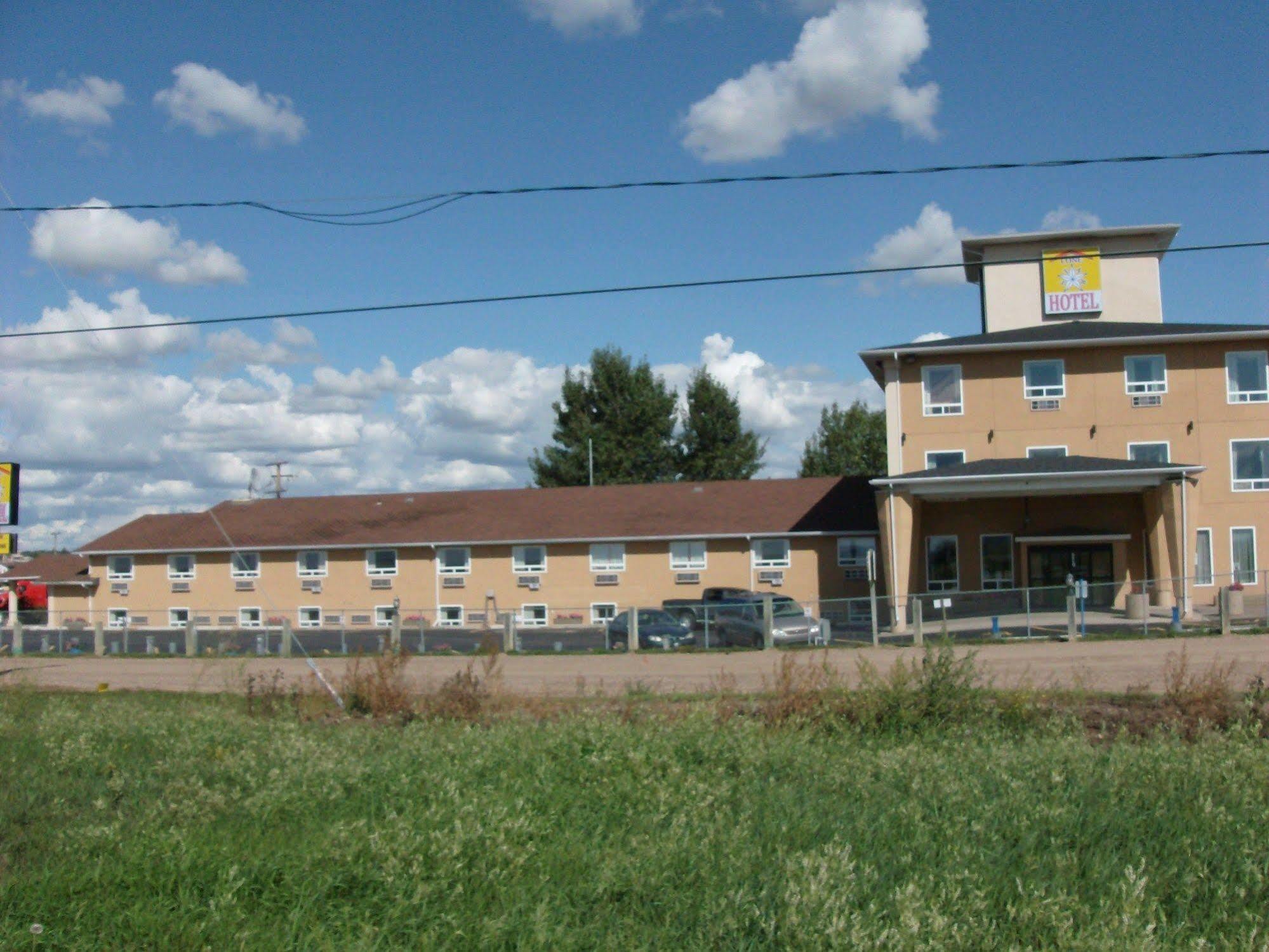 Lone Star Hotel North Battleford Extérieur photo