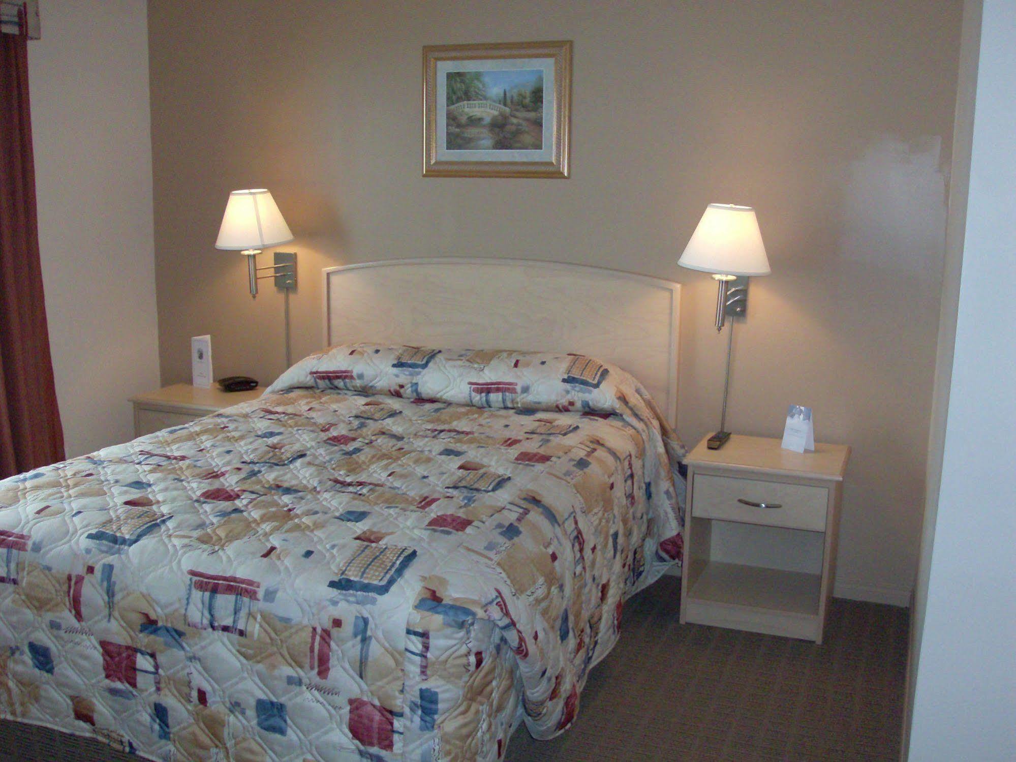 Lone Star Hotel North Battleford Extérieur photo